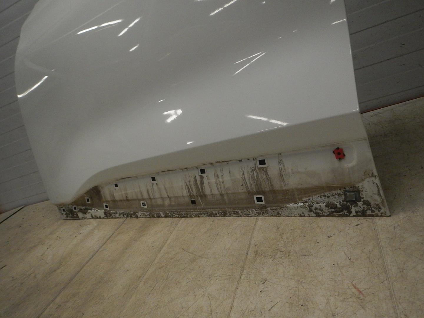 Дверь передняя левая