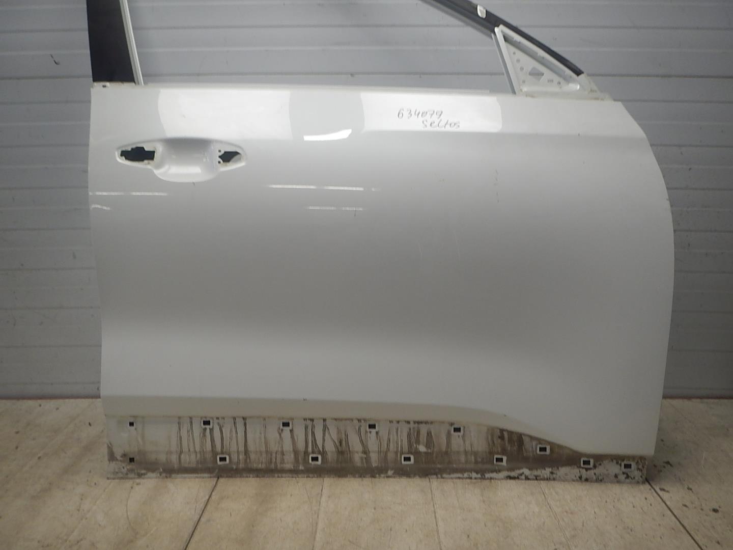 Дверь передняя правая