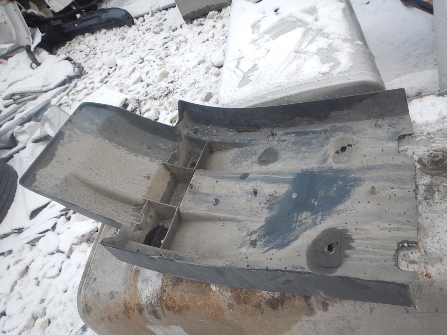 Крыло переднее левое