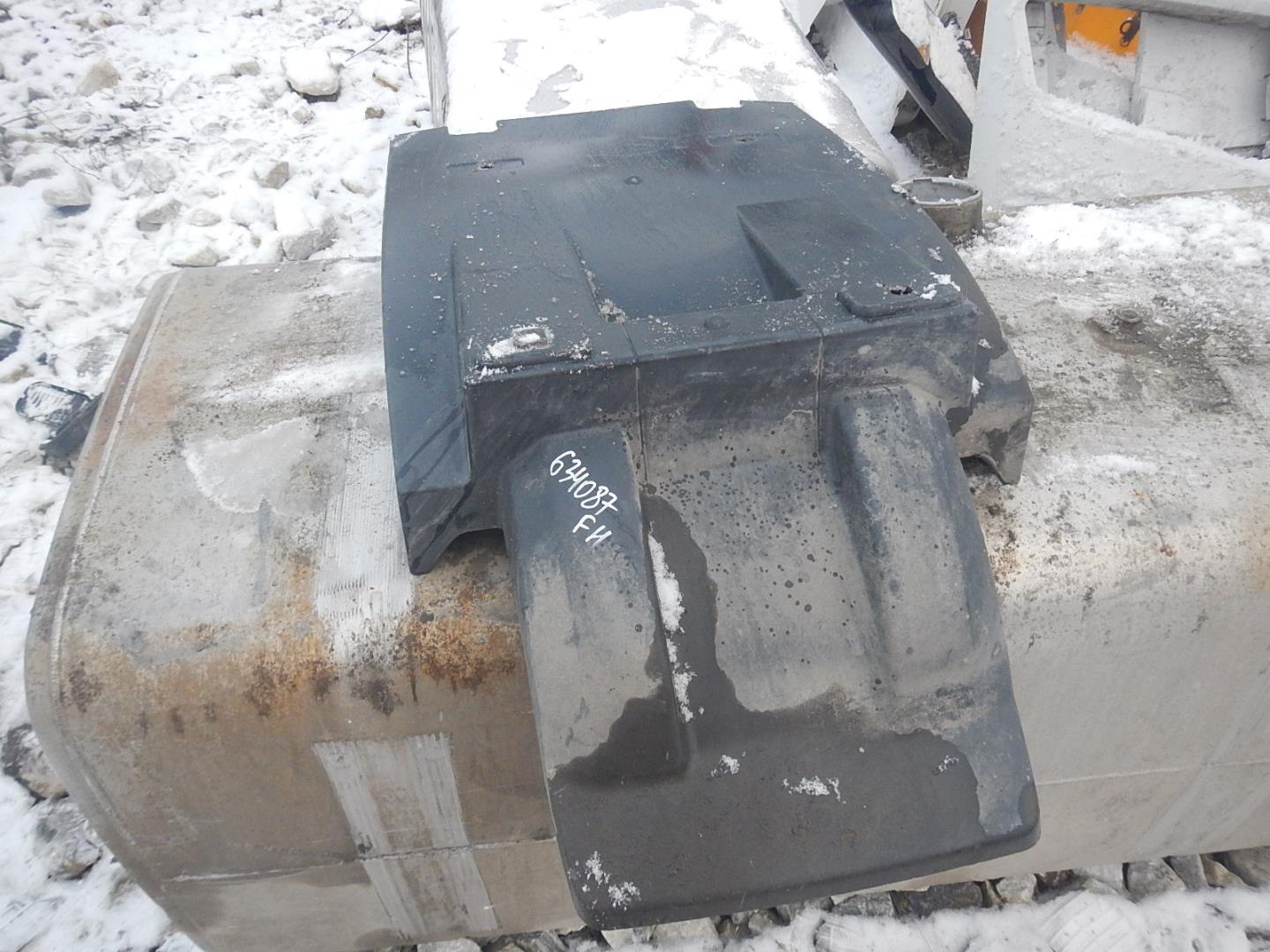 Крыло переднее левое