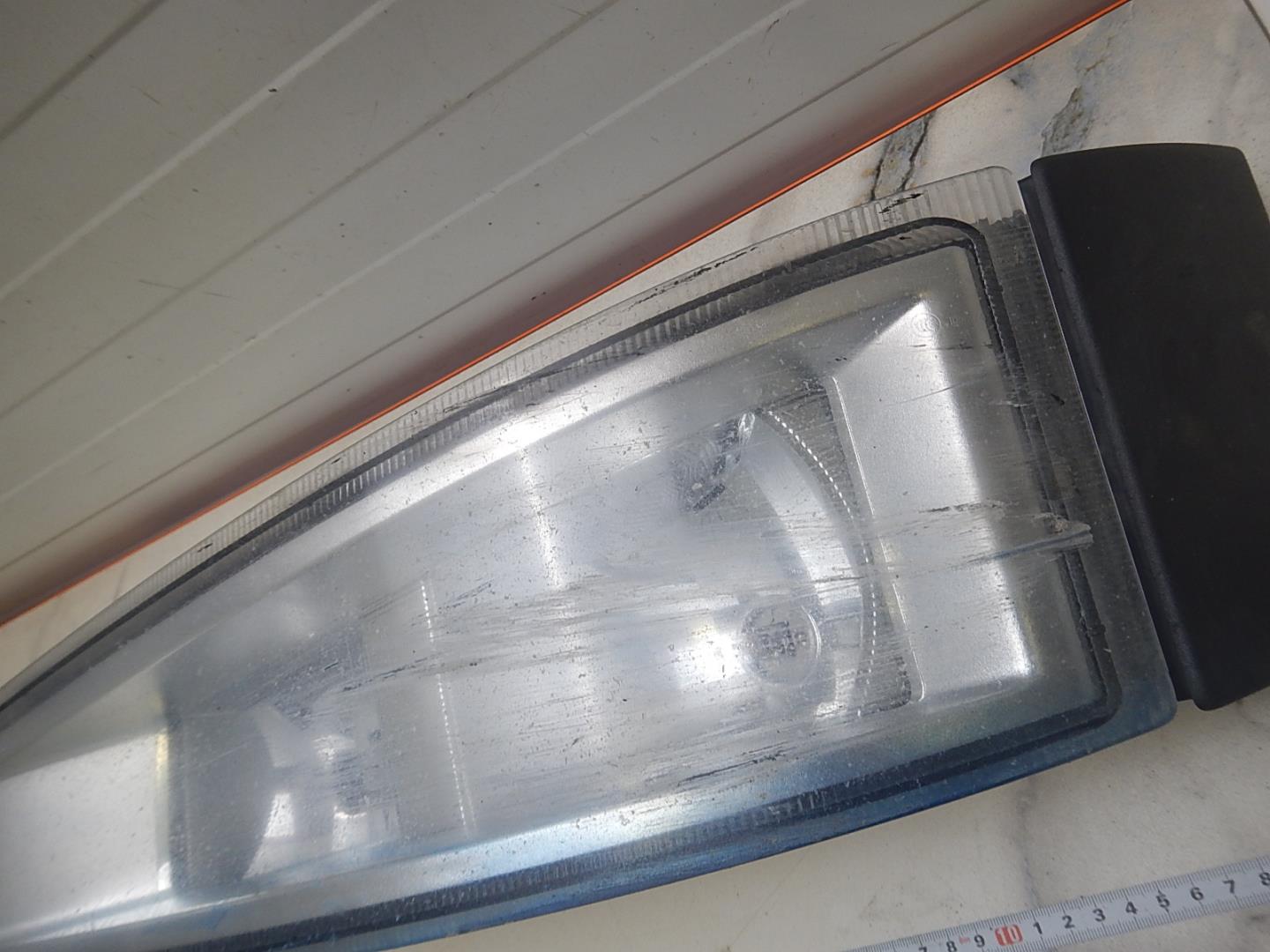 Фара противотуманная левая