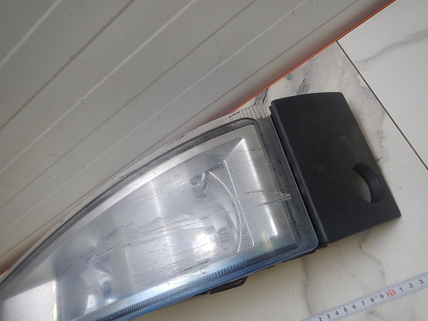 Фара противотуманная левая