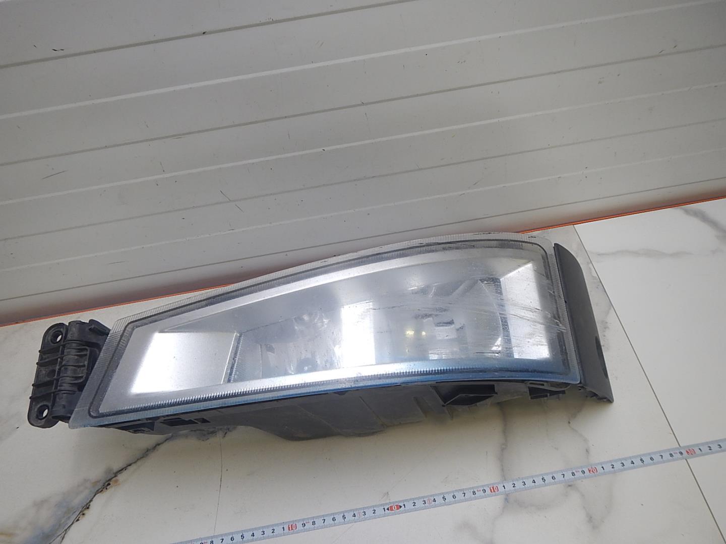 Фара противотуманная левая