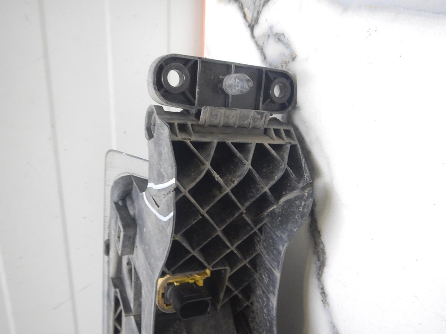 Фара противотуманная правая