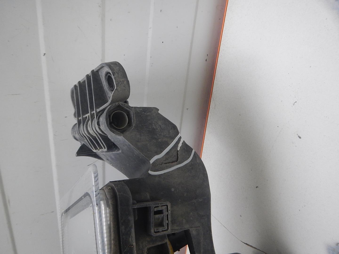 Фара противотуманная правая