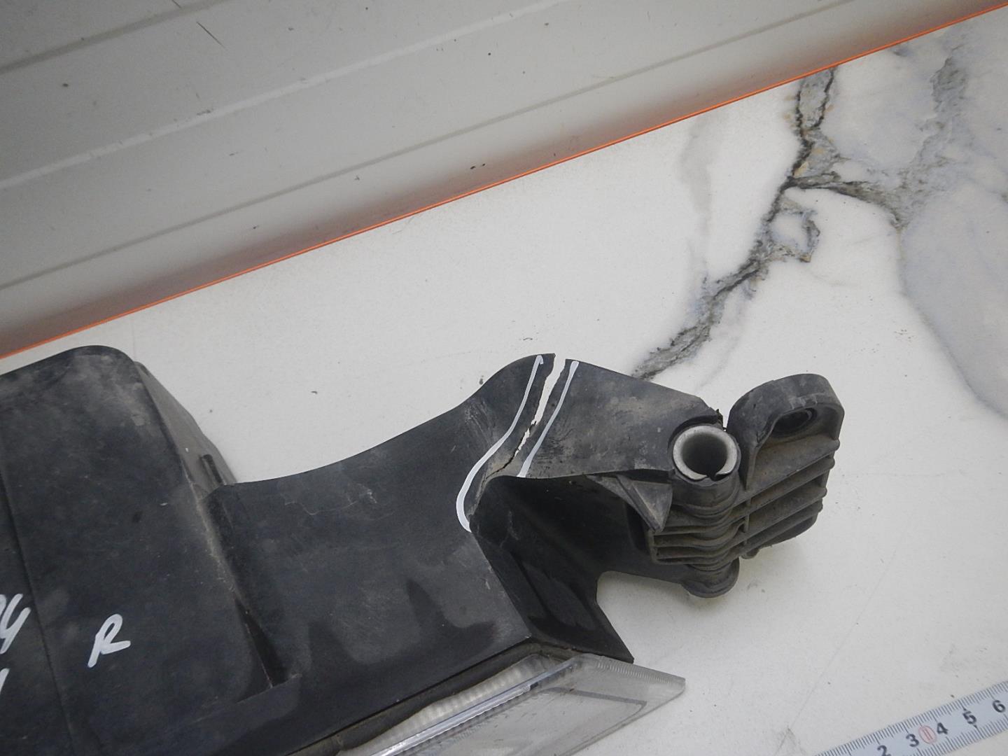 Фара противотуманная правая