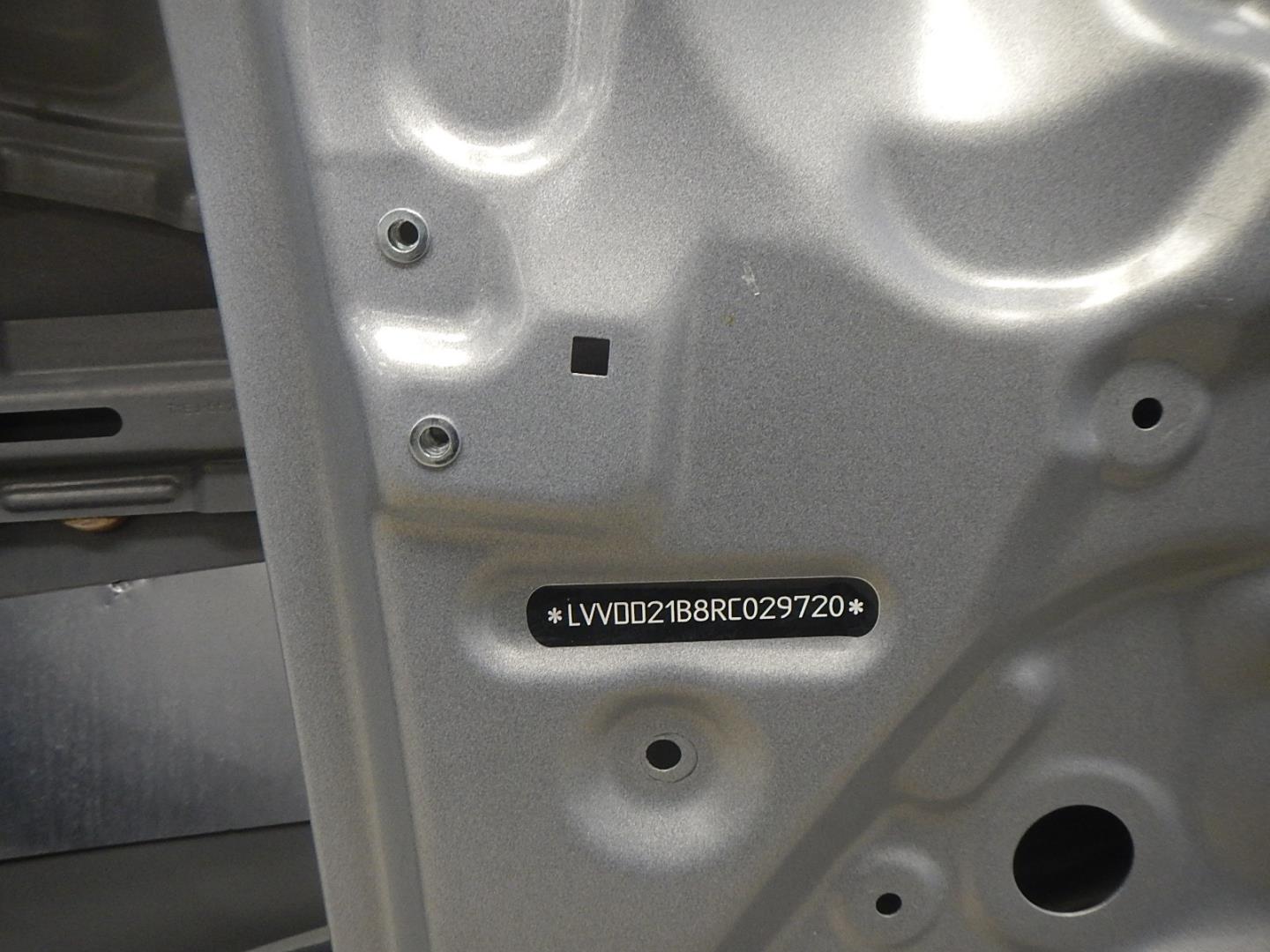 Дверь передняя левая