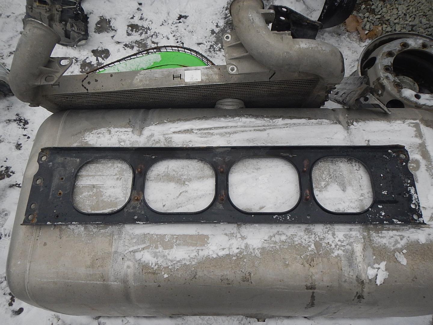 Кронштейн решетки радиатора