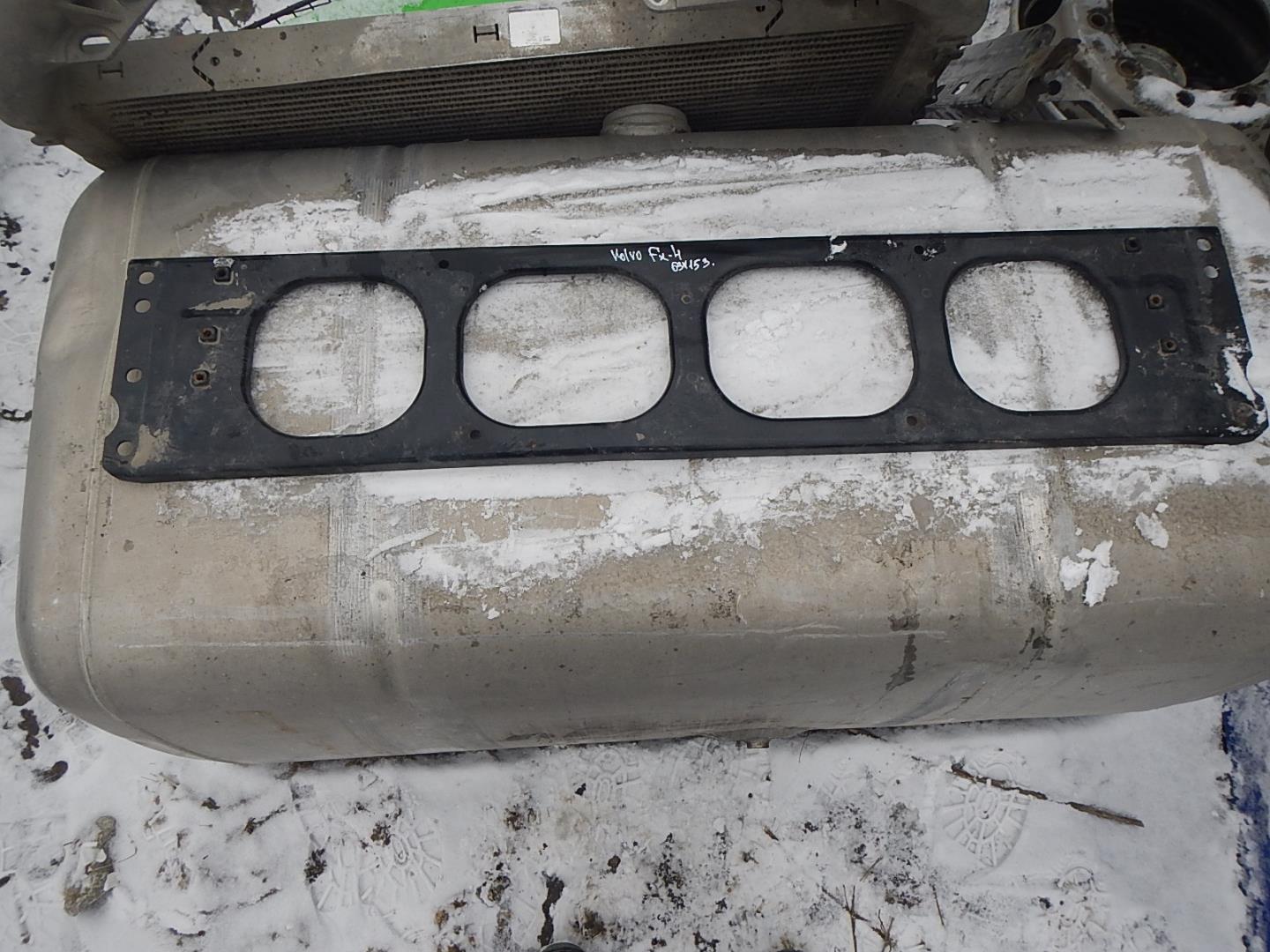 Кронштейн решетки радиатора