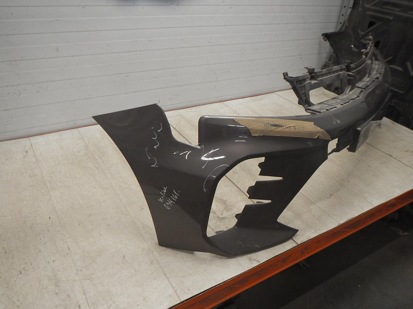 Бампер передний