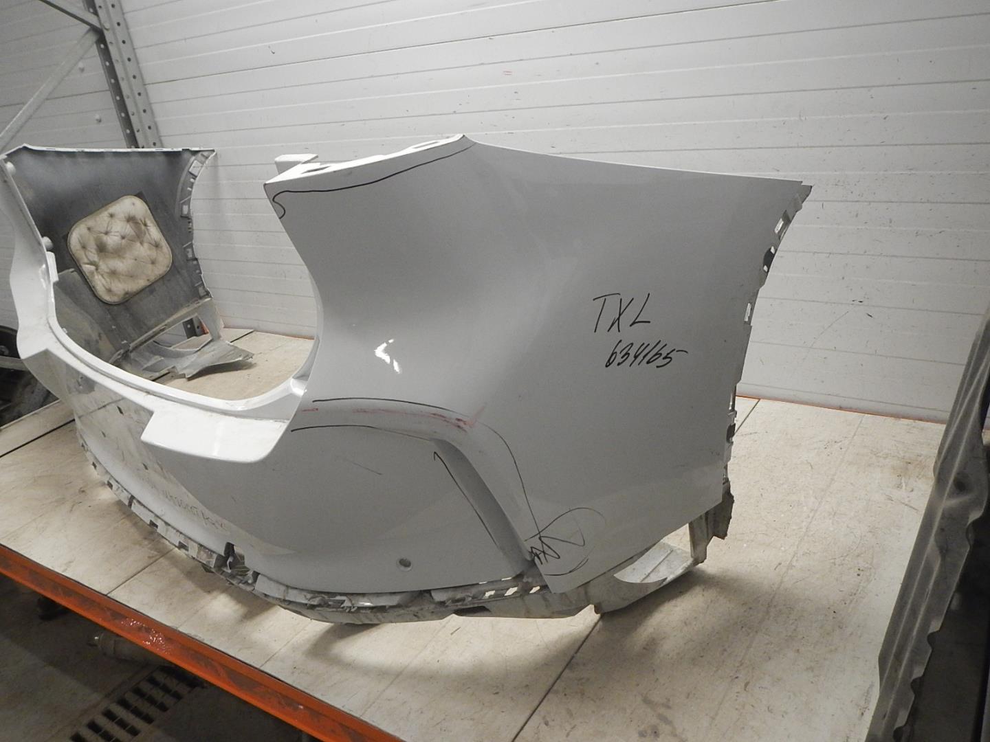 Бампер задний