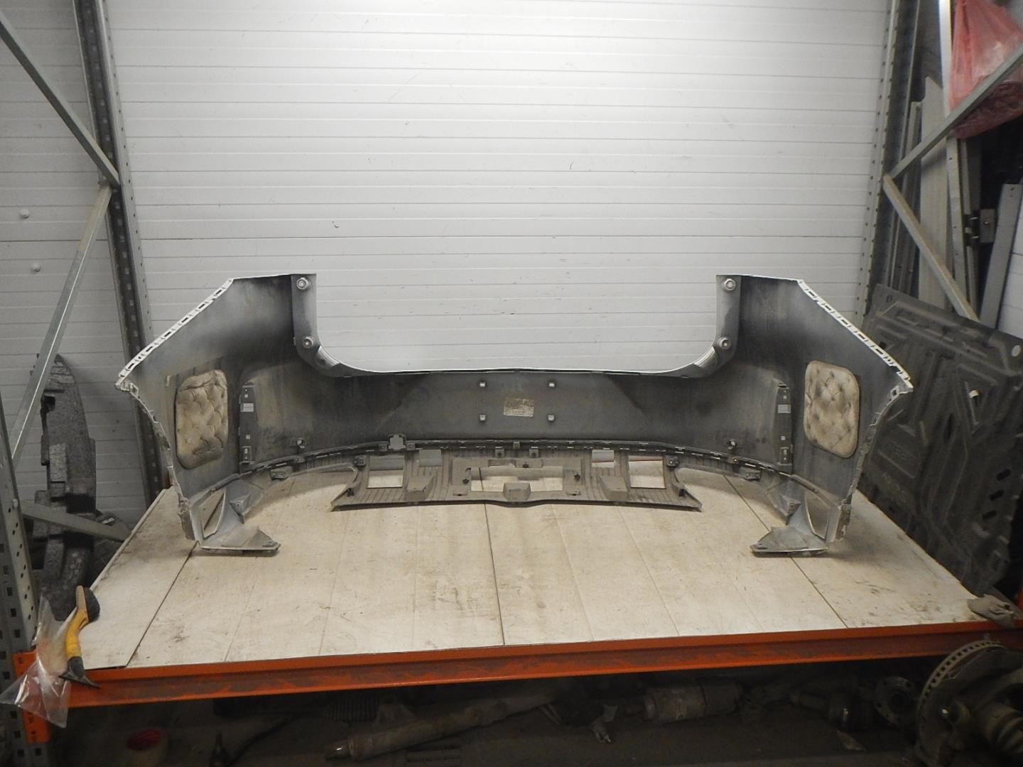 Бампер задний