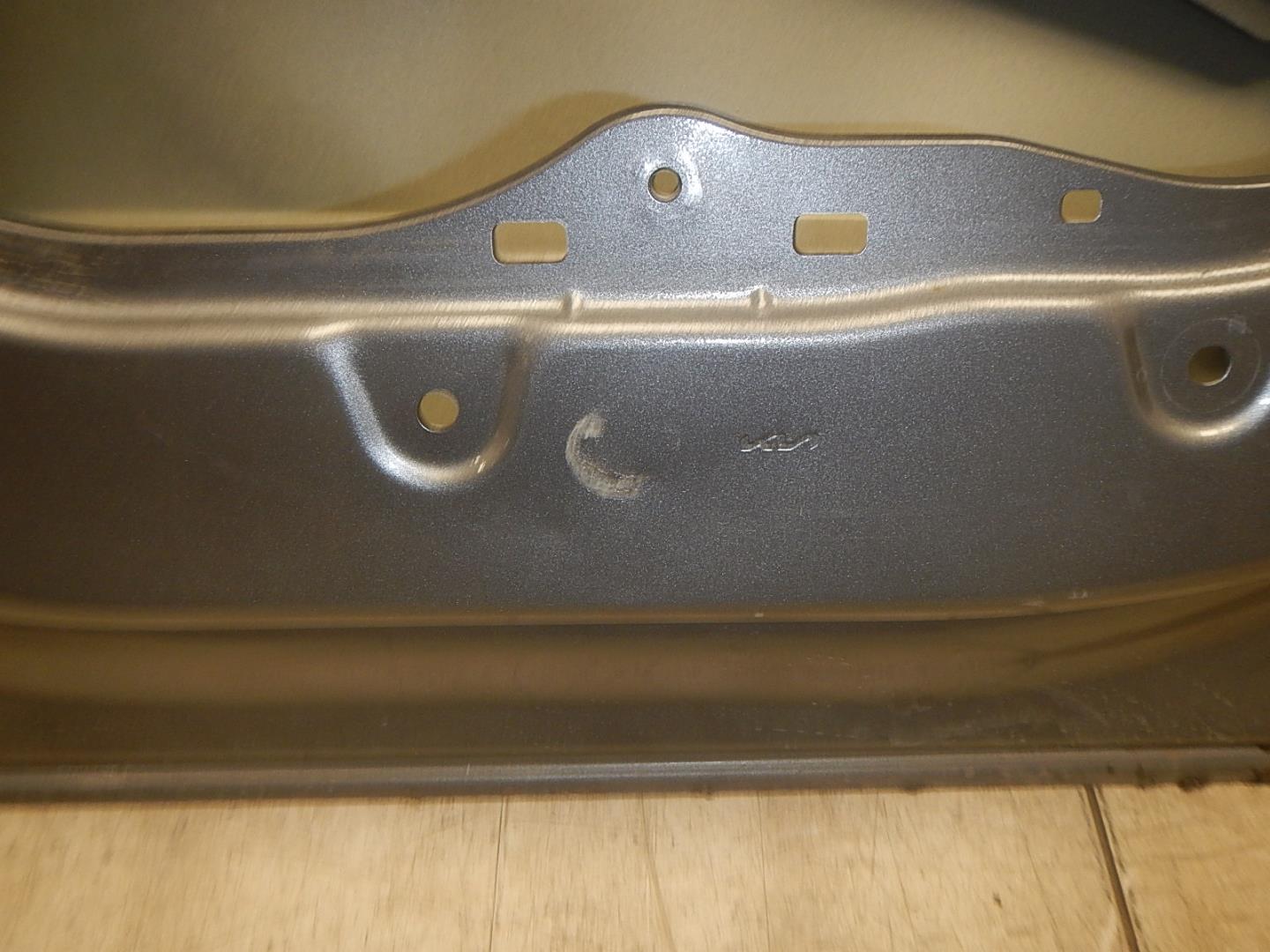 Дверь задняя правая