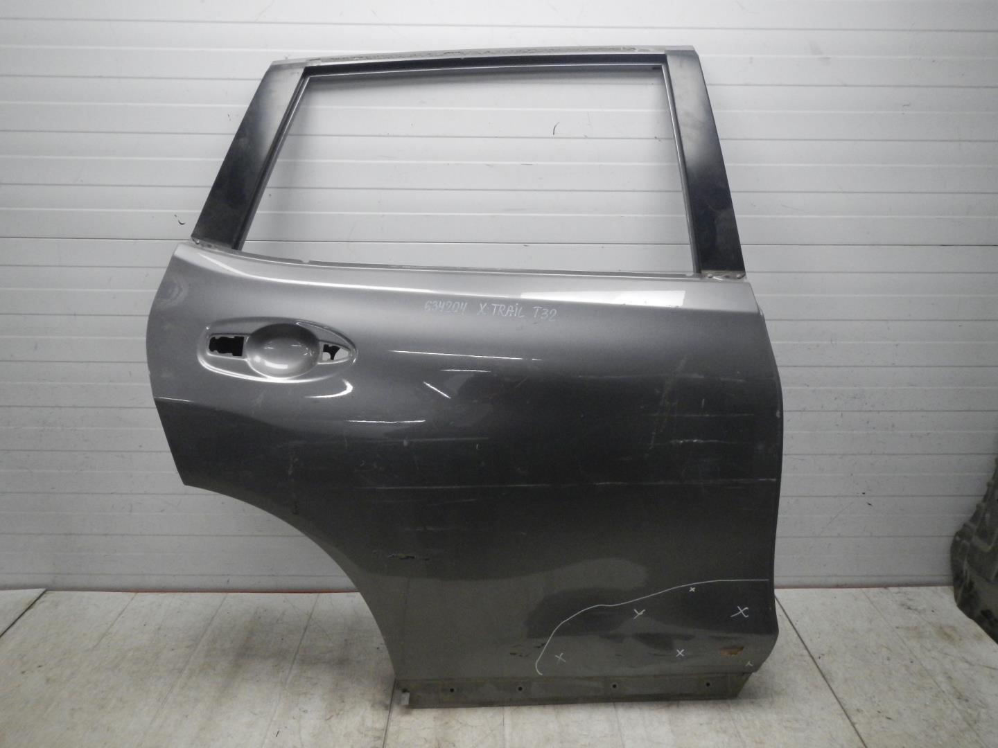 Дверь задняя правая