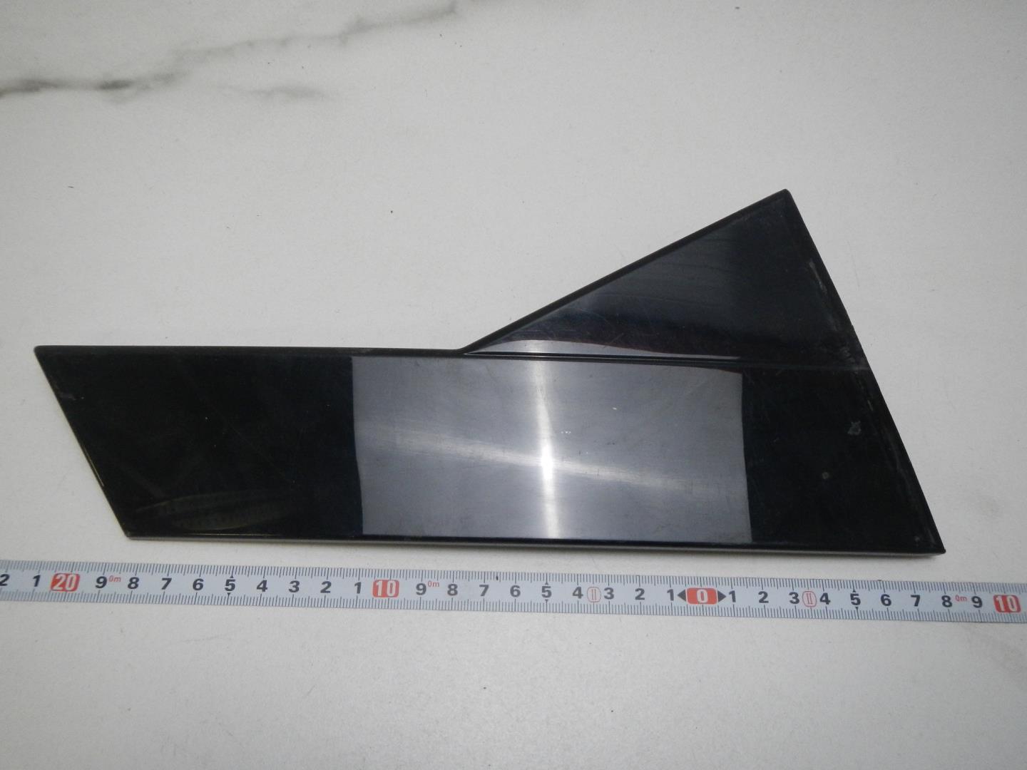 Накладка двери задней правой