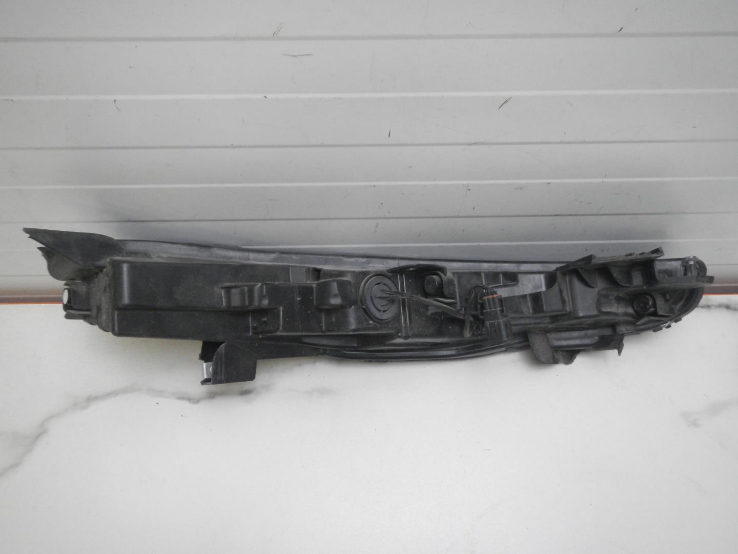 Фара дневного света левая (ходовые огни)