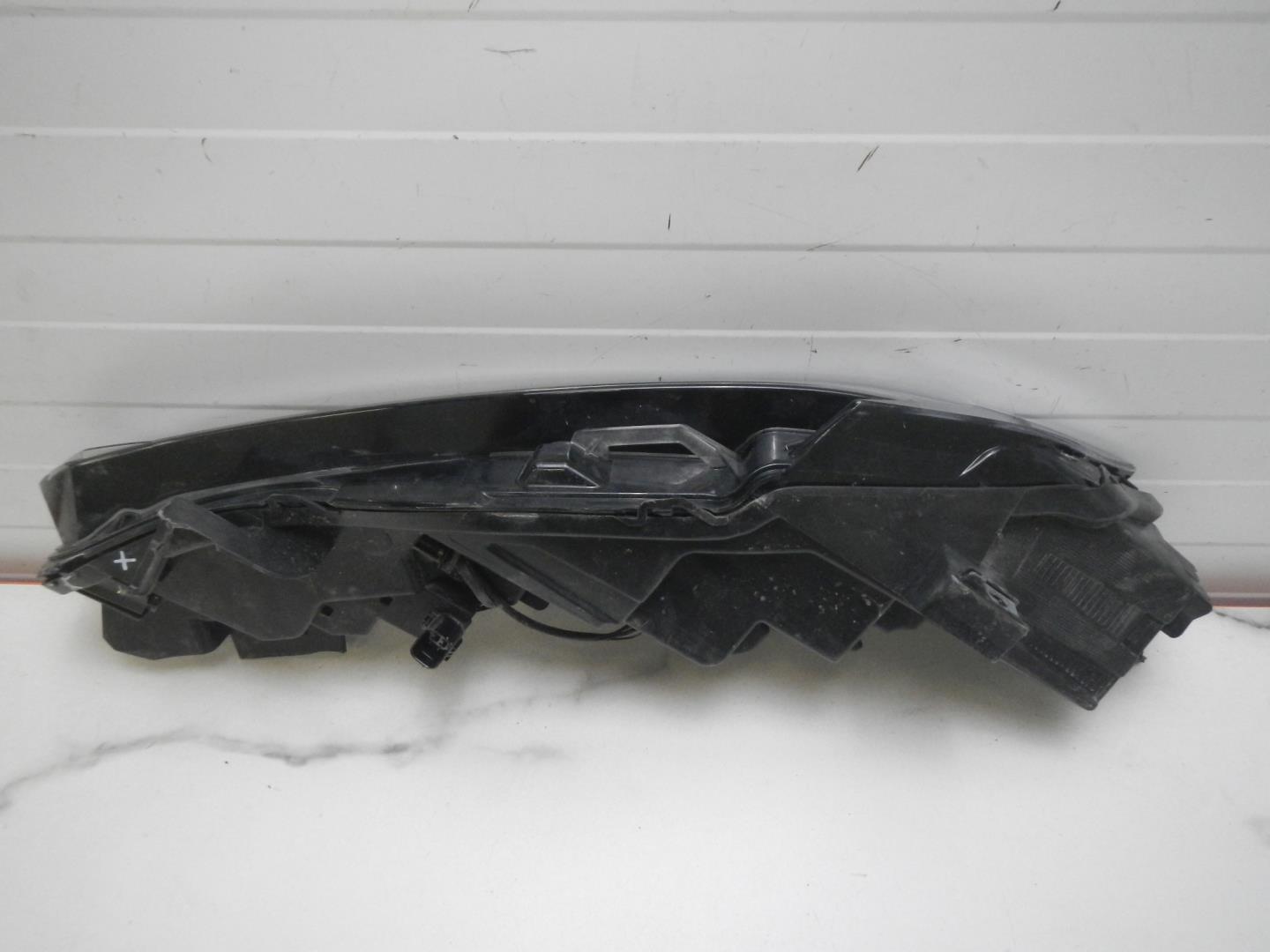 Фара дневного света левая (ходовые огни)