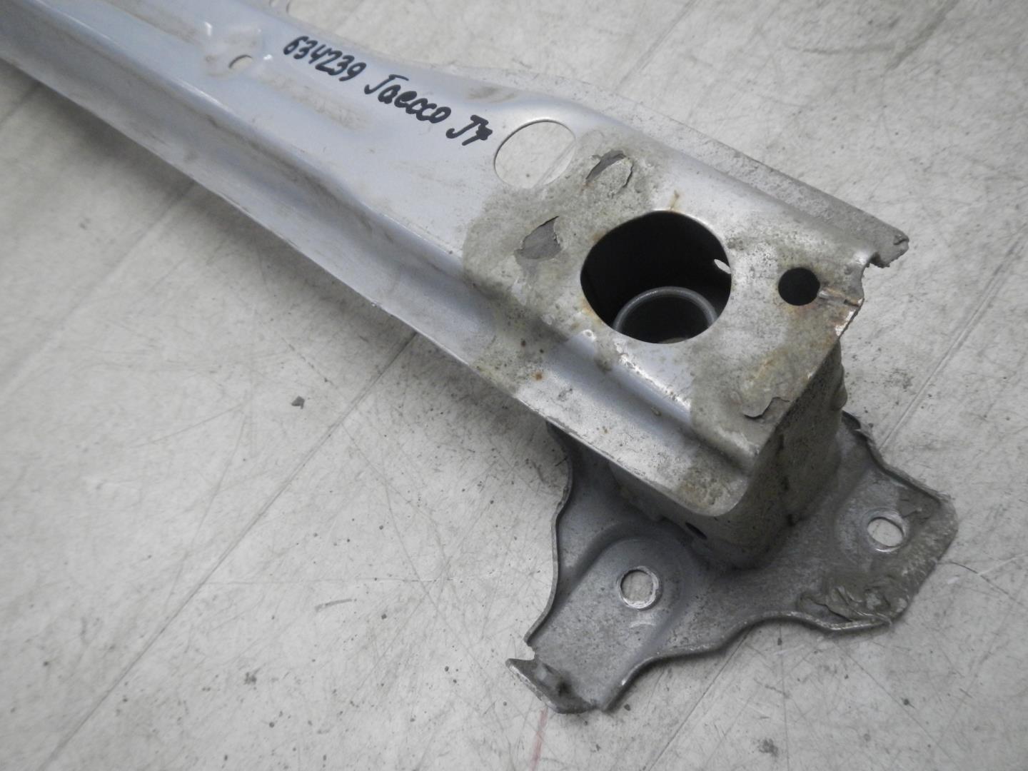 Усилитель заднего бампера