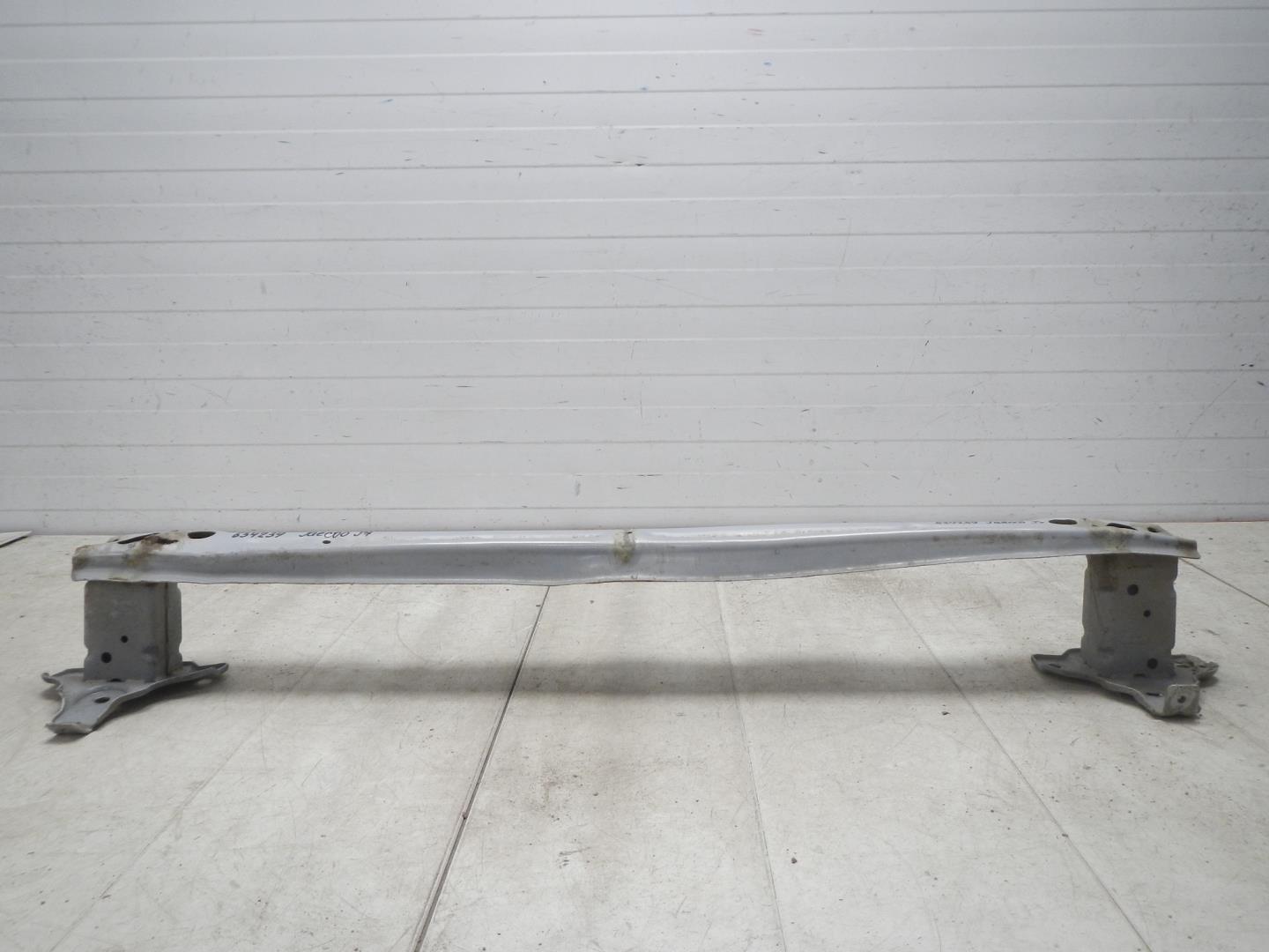 Усилитель заднего бампера