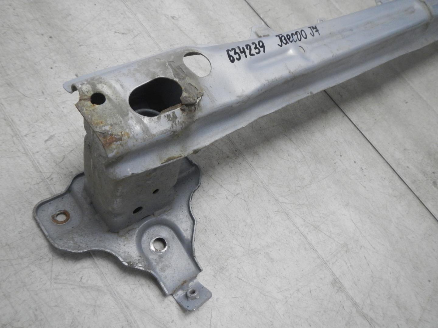 Усилитель заднего бампера