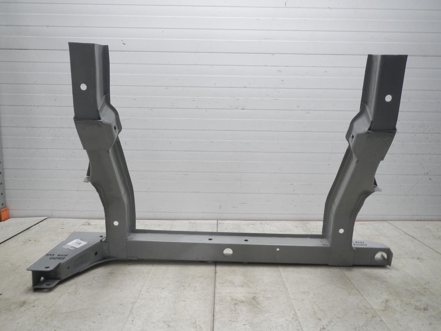 Кузовной элемент