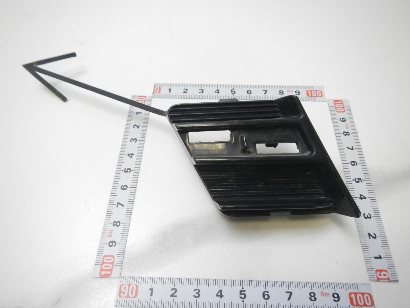 Заглушка буксировочного крюка