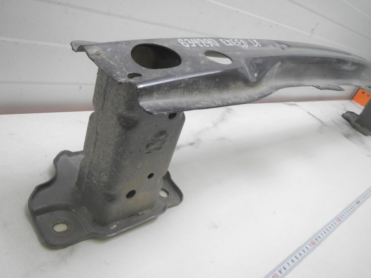 Усилитель заднего бампера