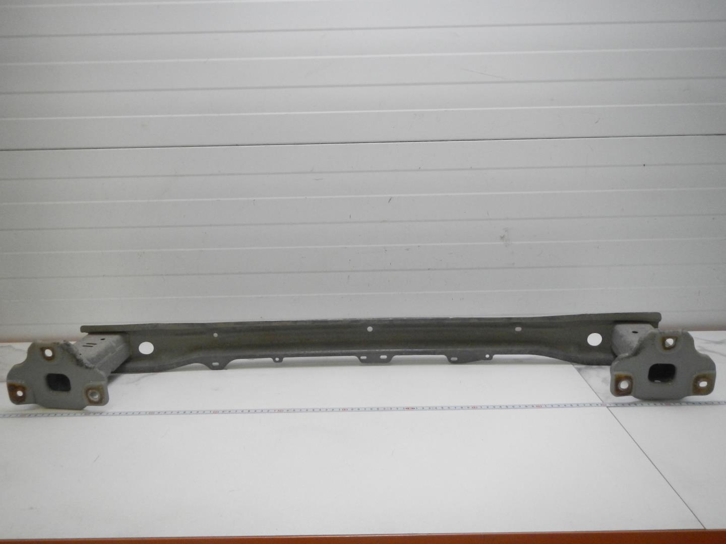 Усилитель заднего бампера