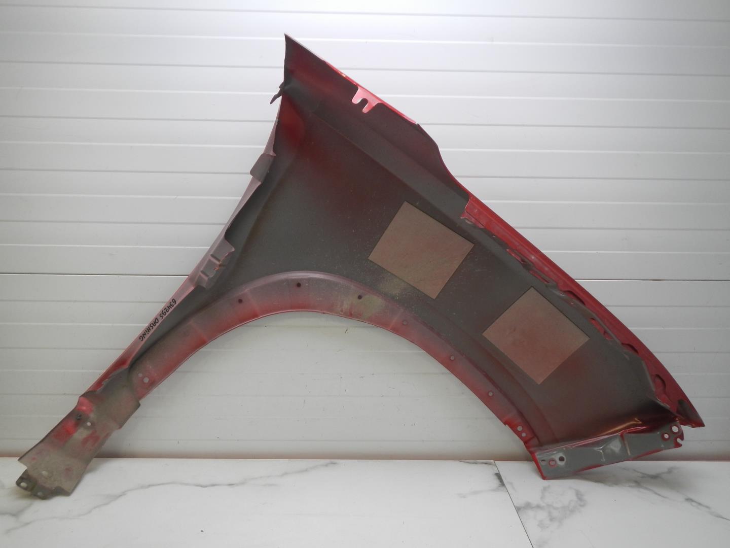 Крыло переднее левое