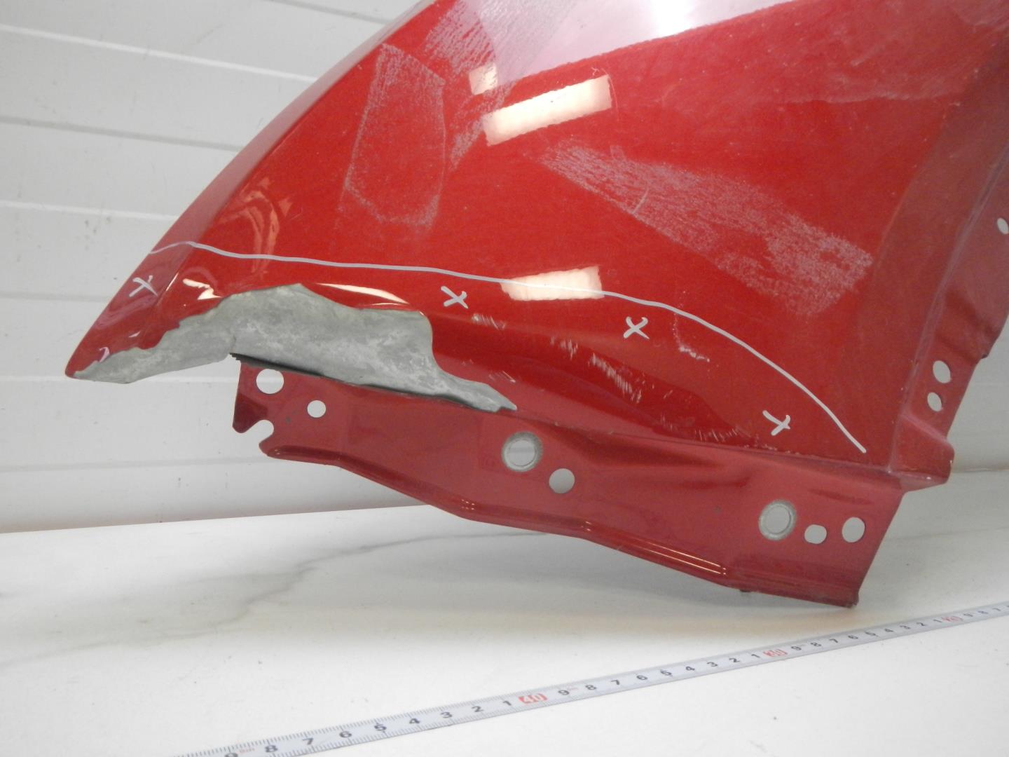 Крыло переднее левое