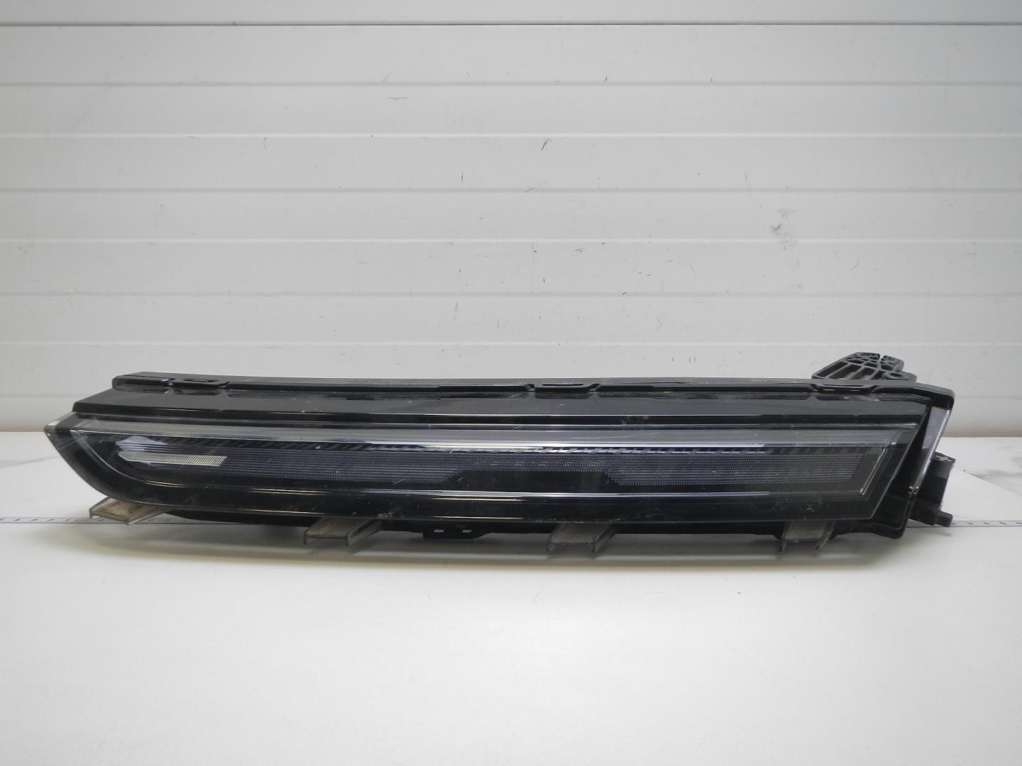 Фара дневного света левая (ходовые огни)