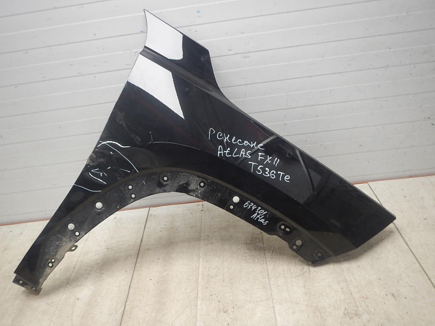 Крыло переднее правое