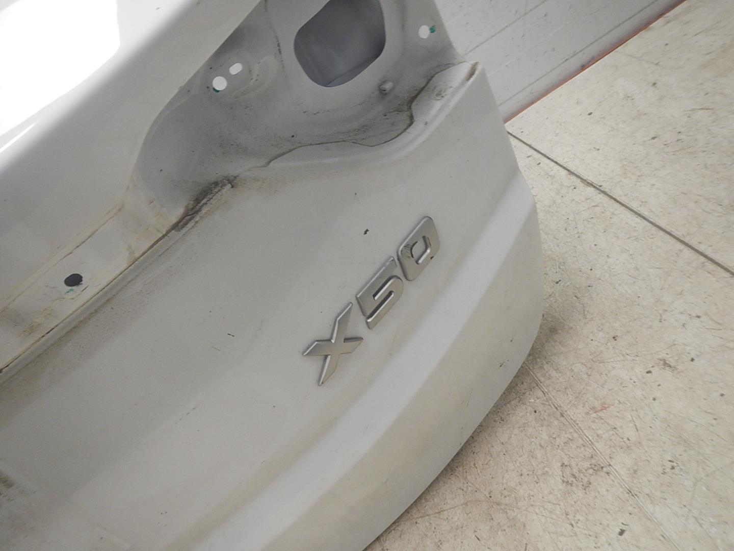 Дверь багажника