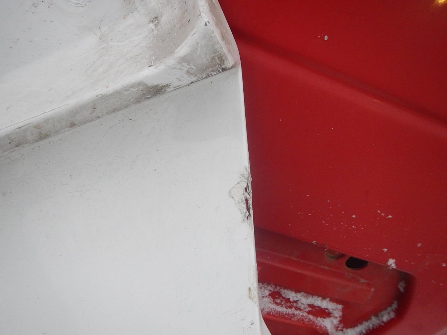 Накладка двери передней правой