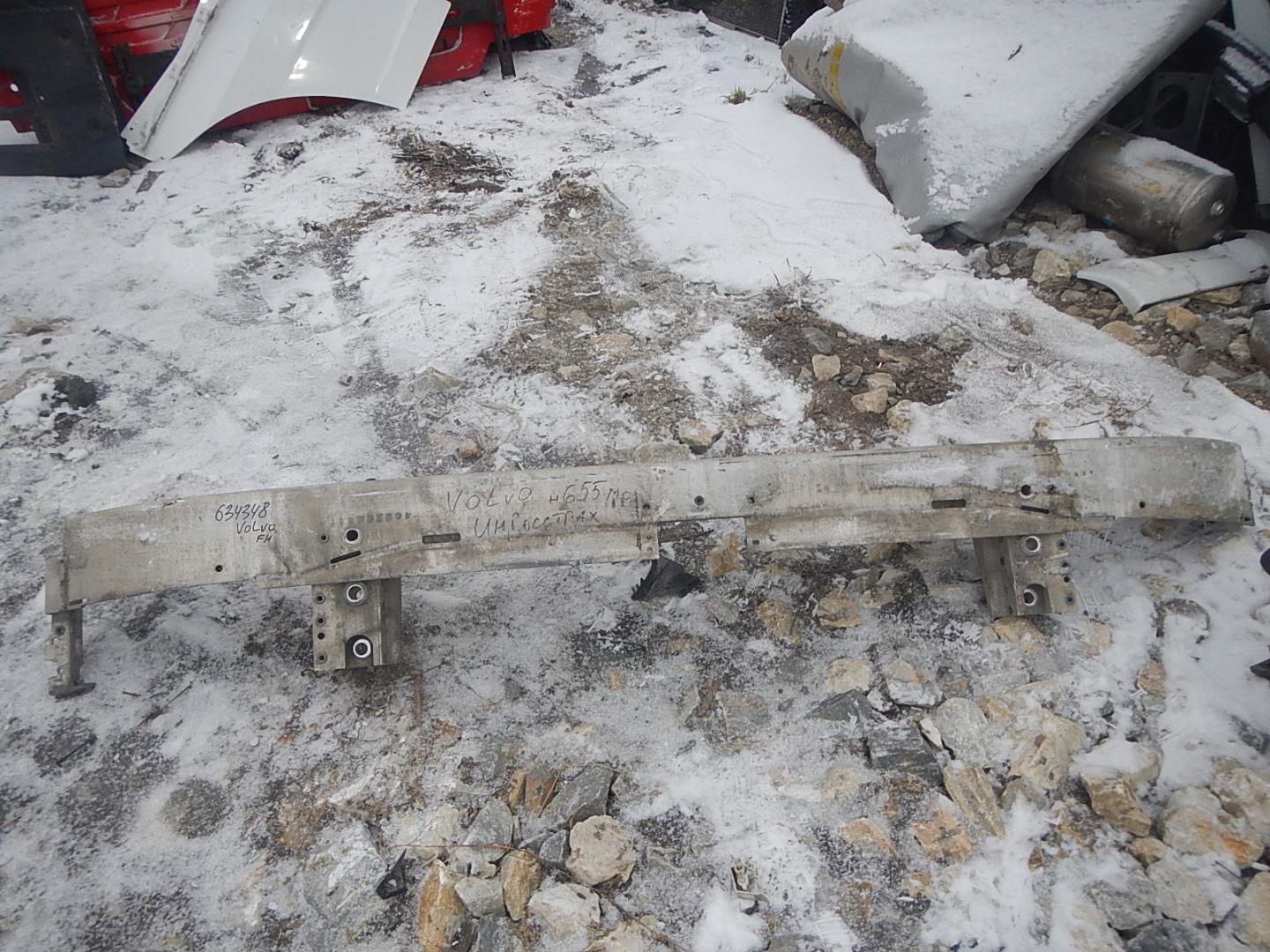 Усилитель переднего бампера