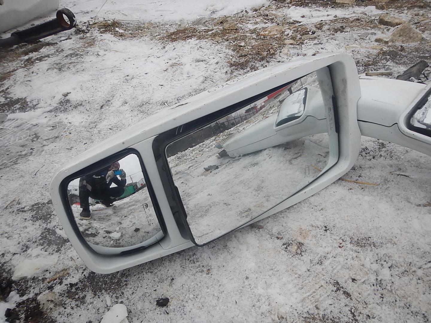 Зеркало правое электрическое