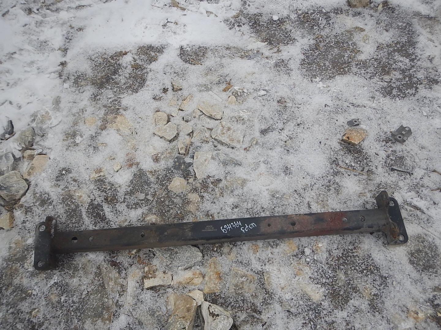 Кронштейн переднего бампера