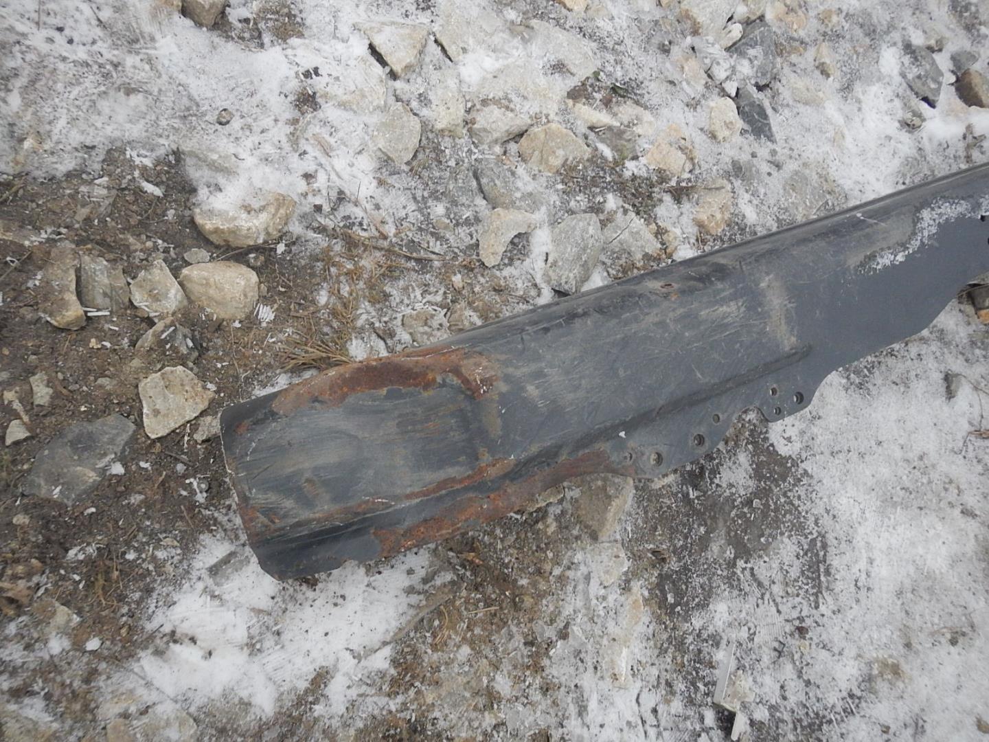 Усилитель переднего бампера