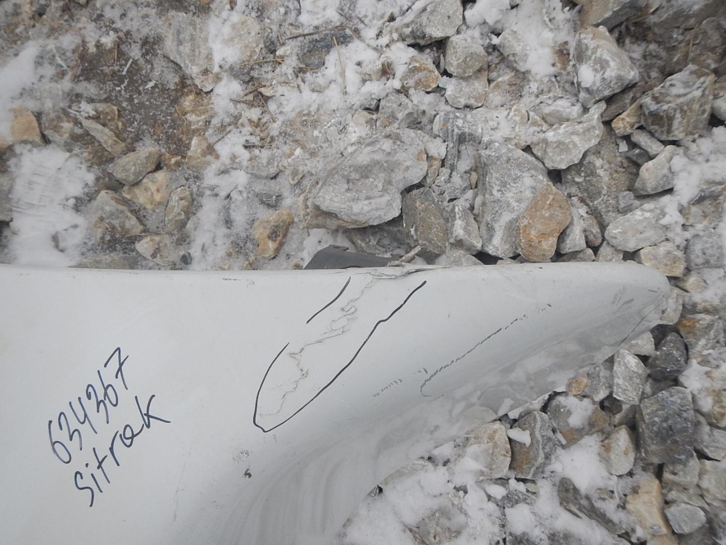 Спойлер (дефлектор) крышки багажника