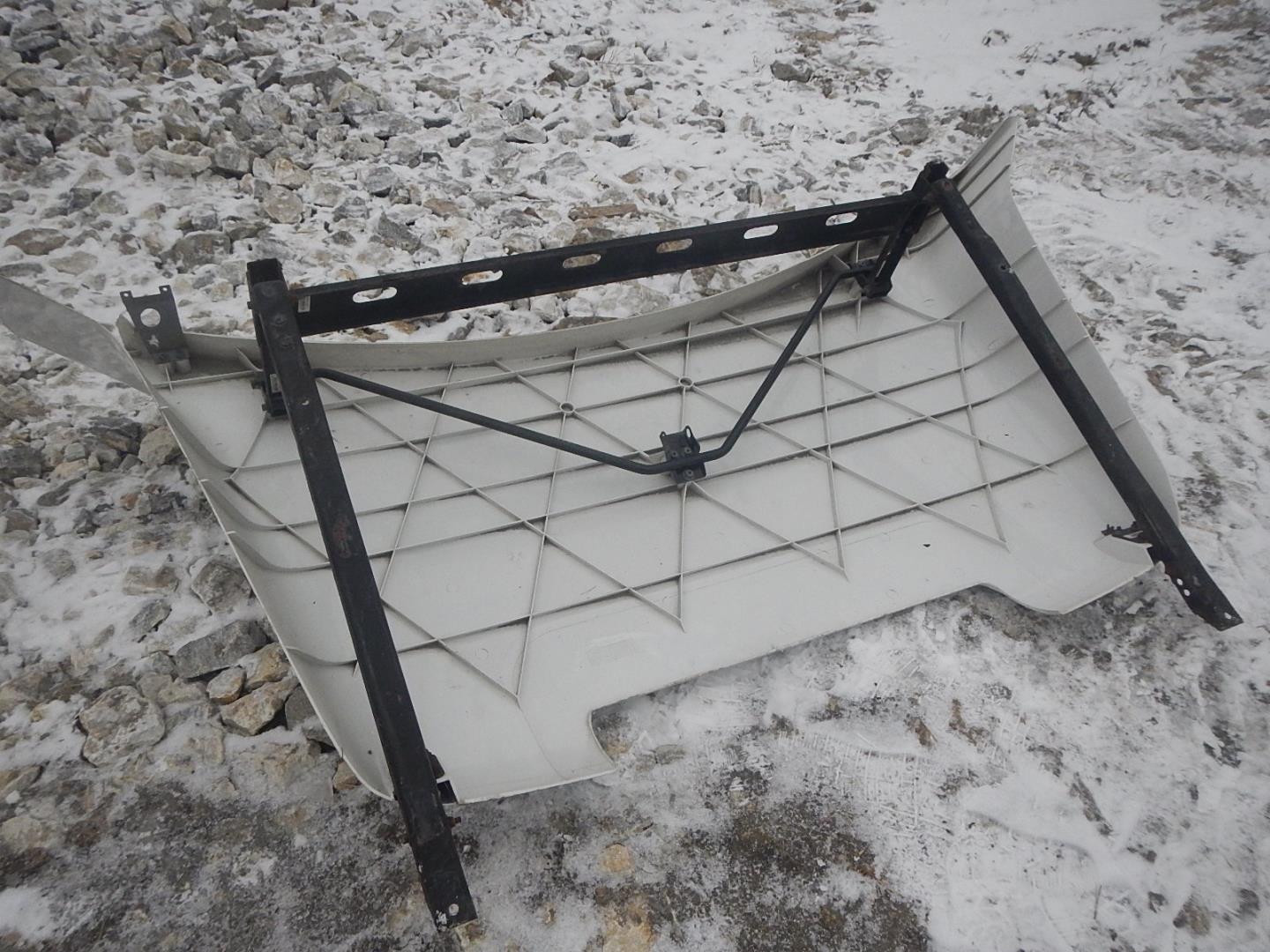 Спойлер (дефлектор) крышки багажника