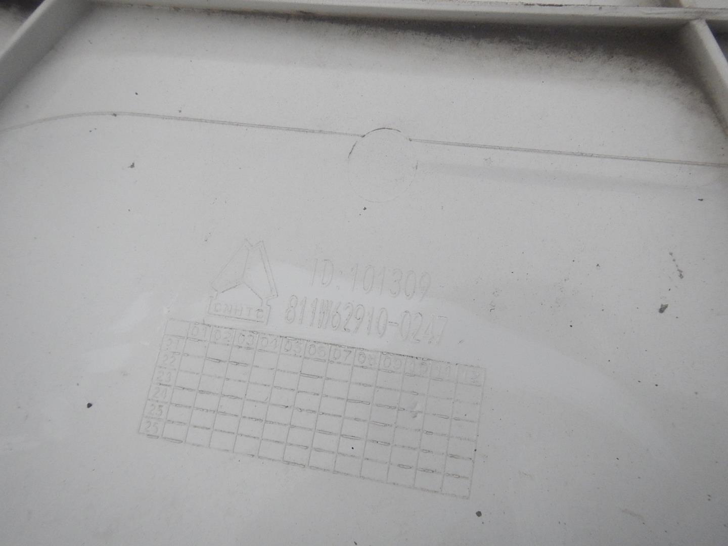 Спойлер (дефлектор) крышки багажника