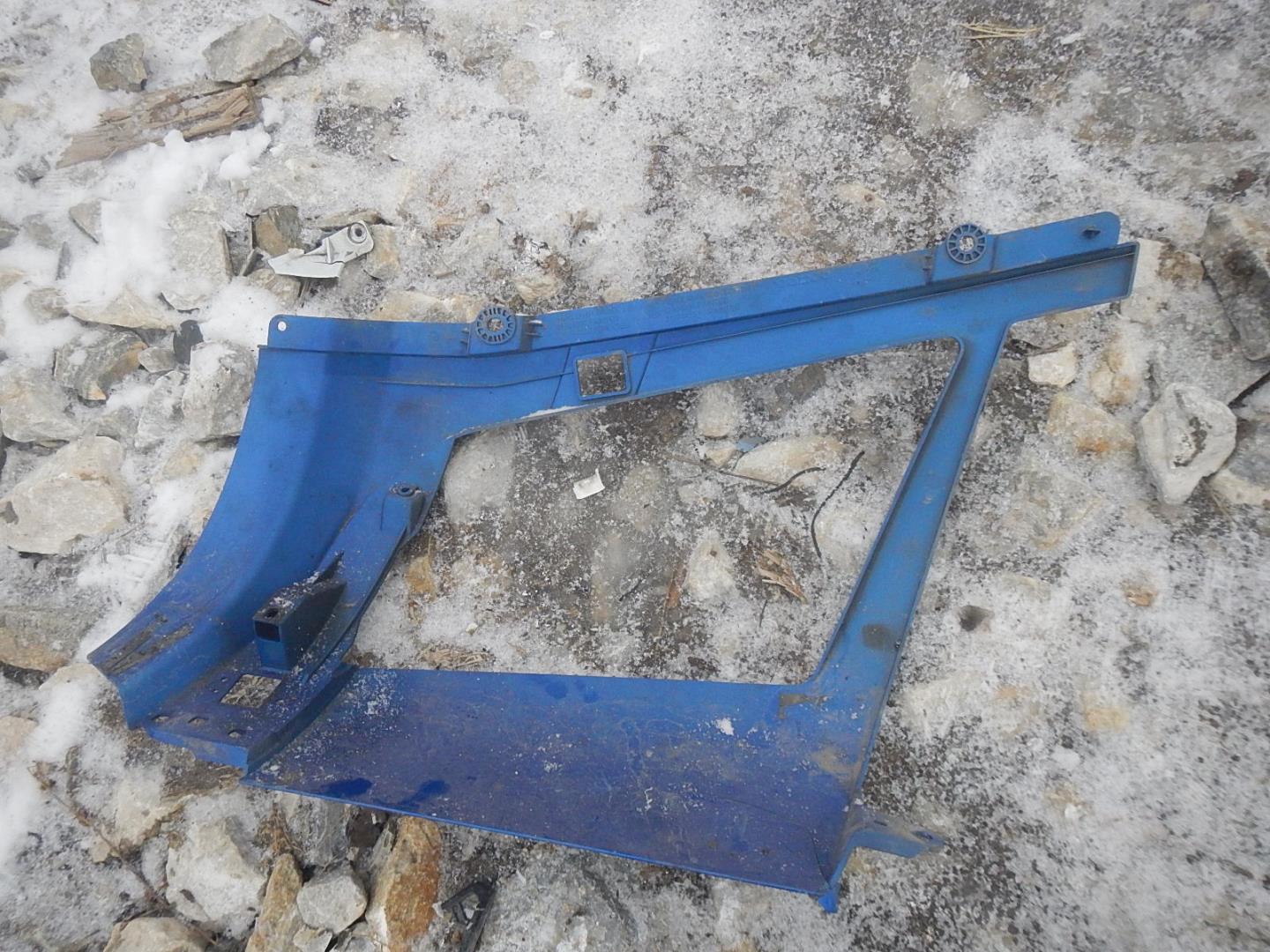 Накладка переднего бампера левая