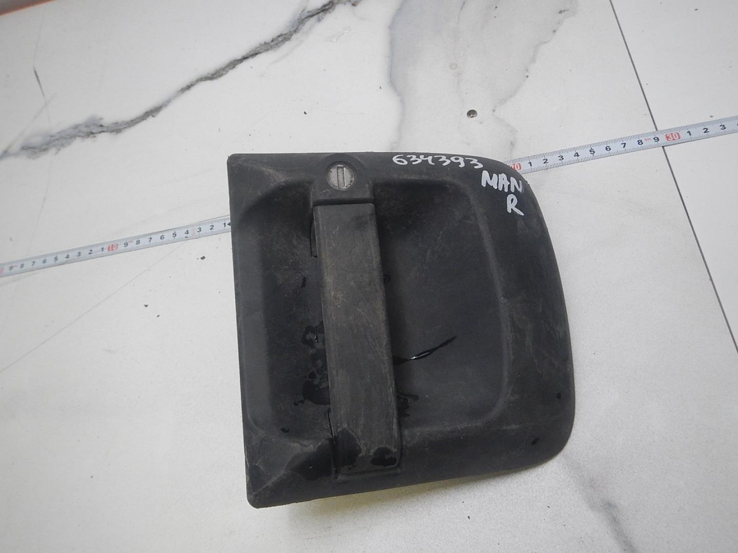 Ручка двери передней наружная правая