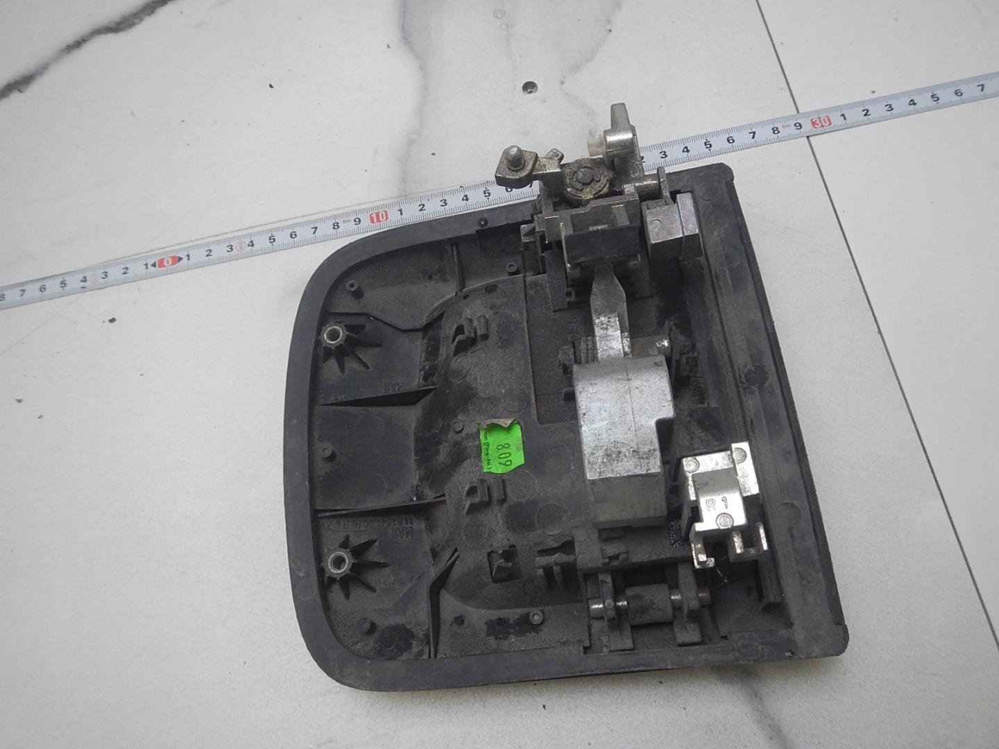 Ручка двери передней наружная правая