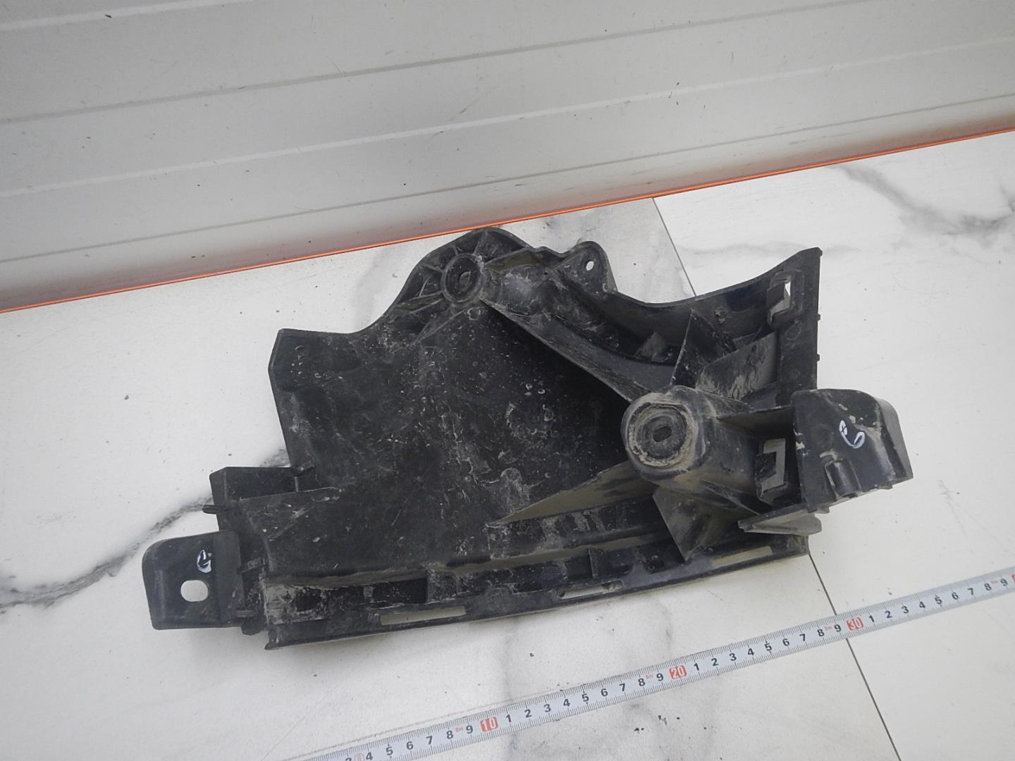 Кронштейн заднего бампера левый