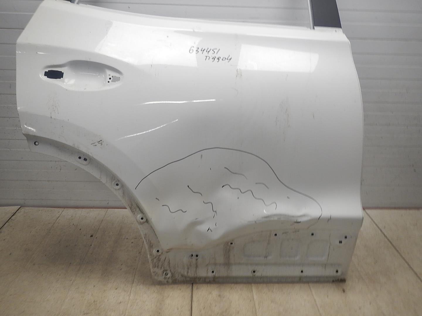 Дверь задняя правая