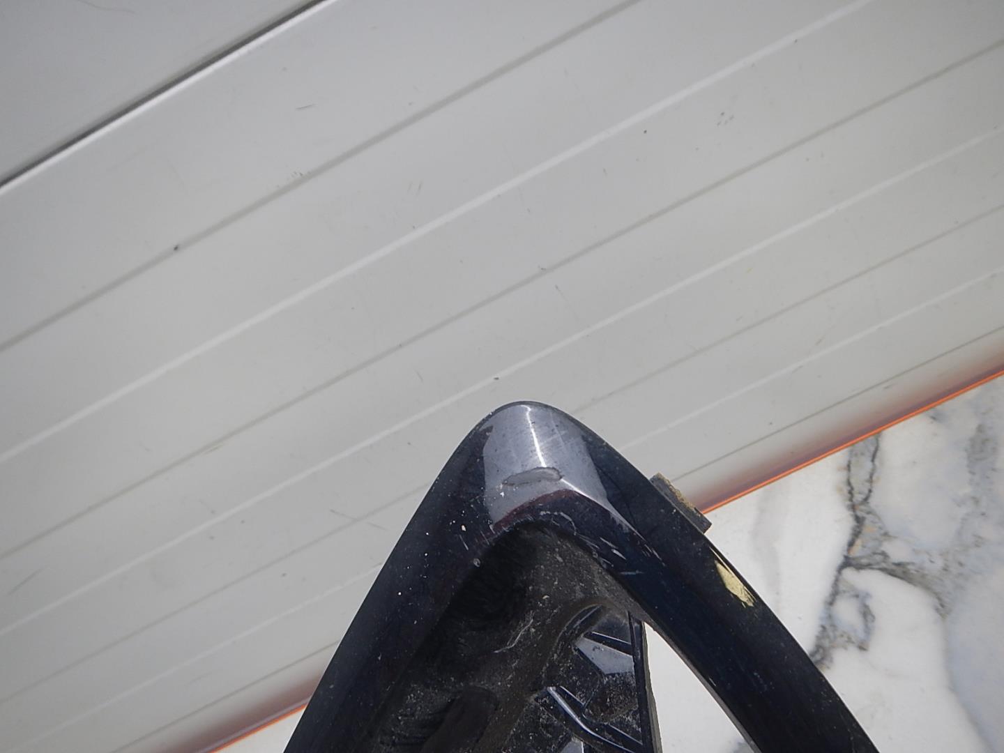 Рамка противотуманной фары правой