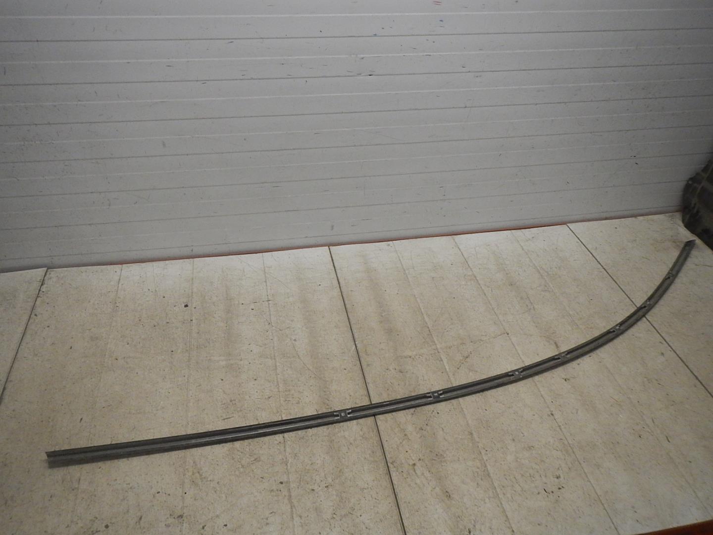 Молдинг крыши правый