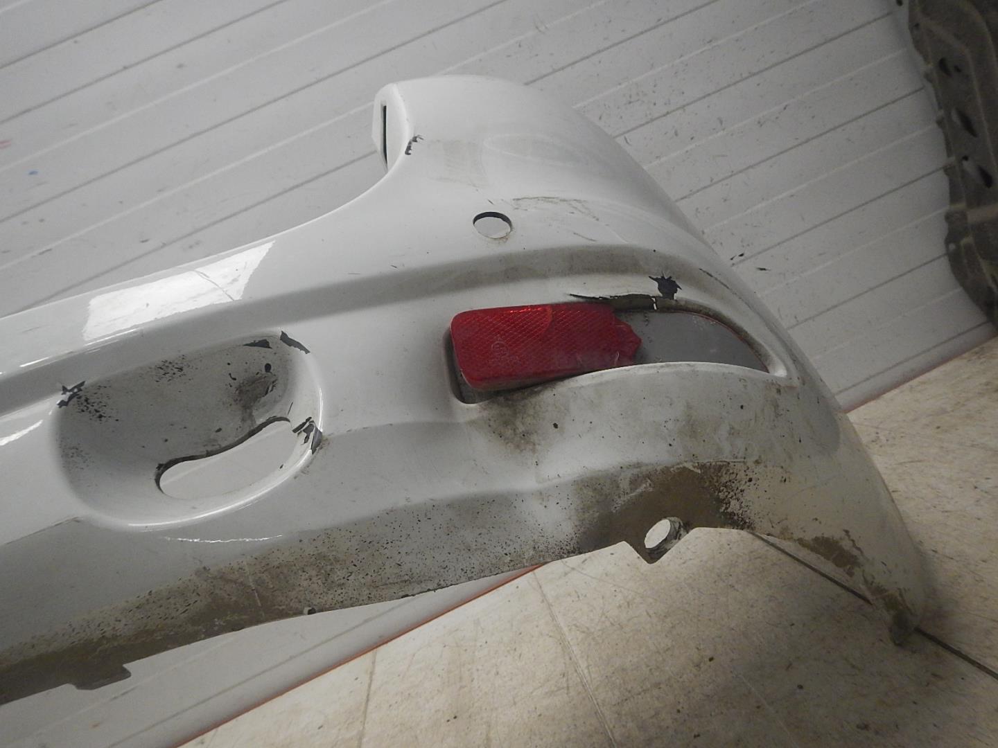 Бампер задний