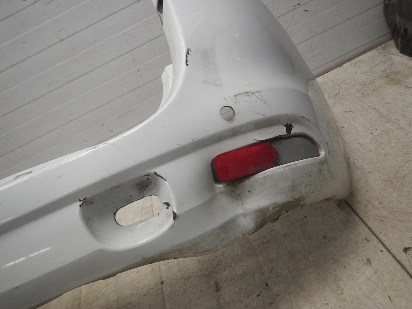 Бампер задний